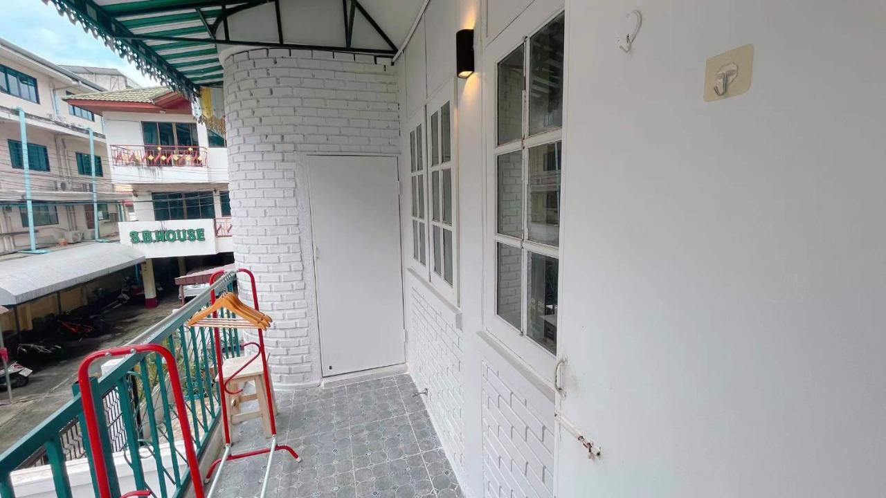 Ferienwohnung Float'S House Chiang Mai Exterior foto
